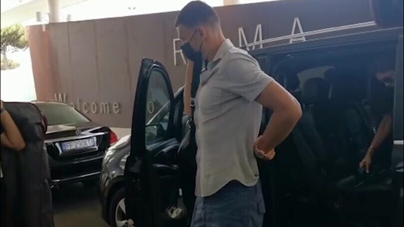 Roma, la partenza di Dzeko per Milano