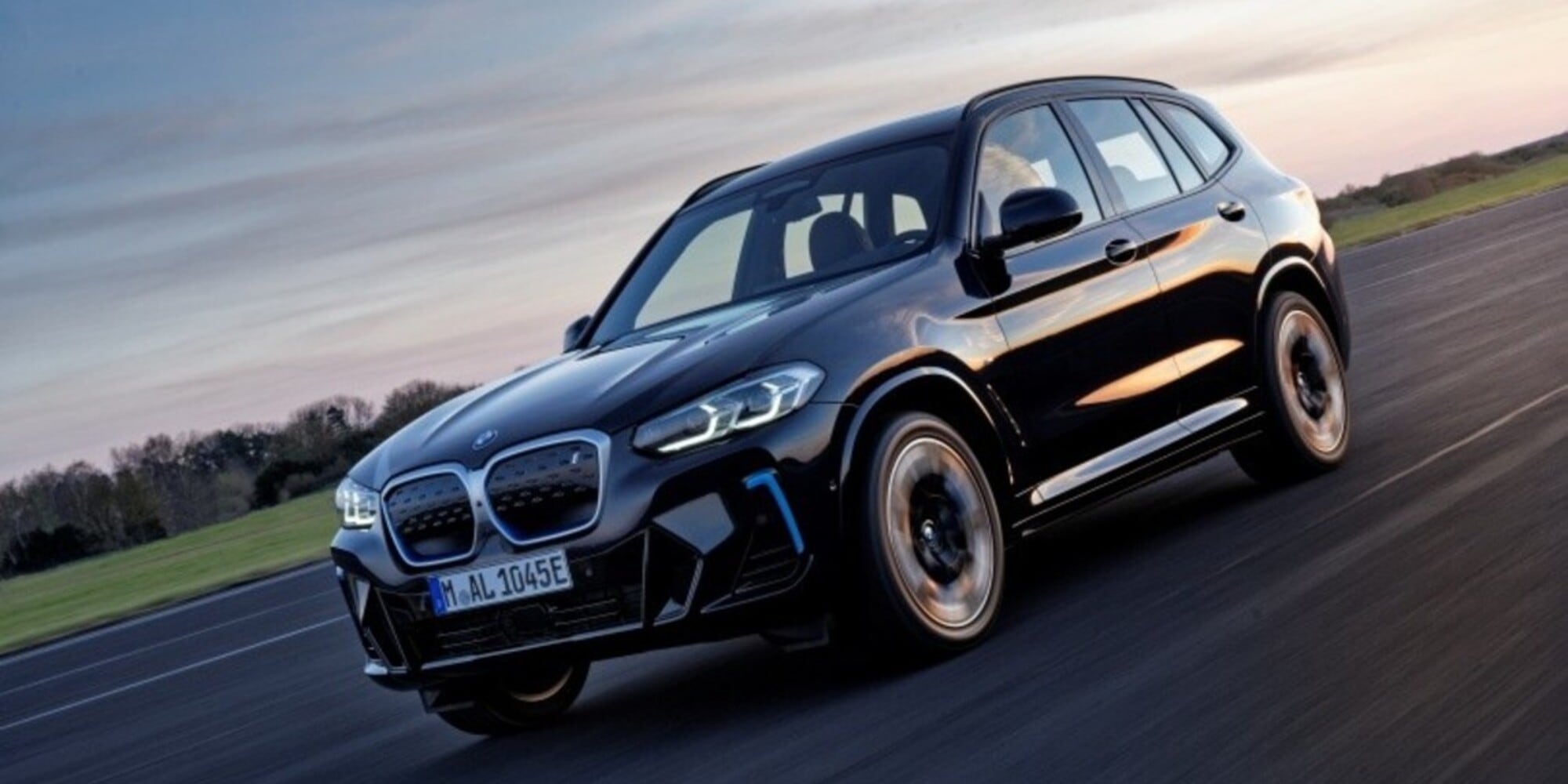 Nuovo BMW iX3, il restyling del SAV elettrico al debutto il prossimo autunno