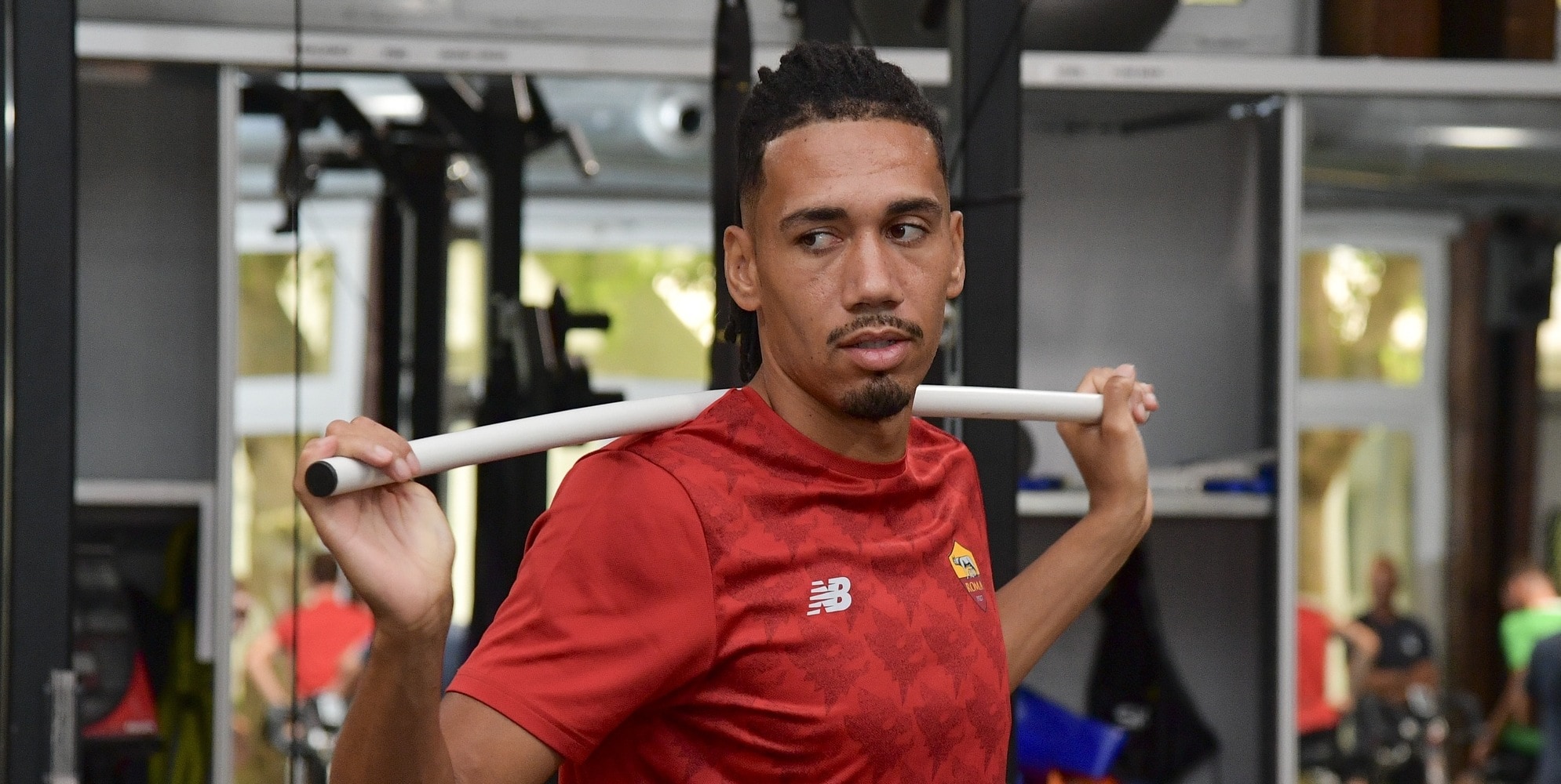 Roma, primi problemi per Mourinho: Smalling out per una lesione al flessore