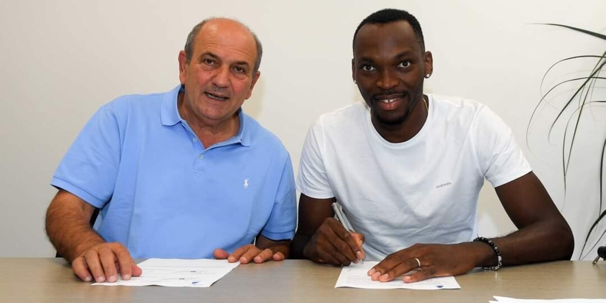 Calciomercato Salernitana, ufficiale: Simy in prestito dal Crotone