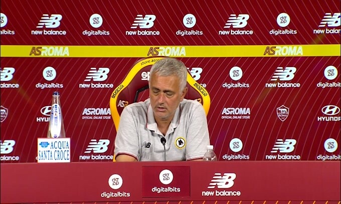 Mourinho: "L'Inter gioca ad occhi chiusi, per noi nuovi invece.."