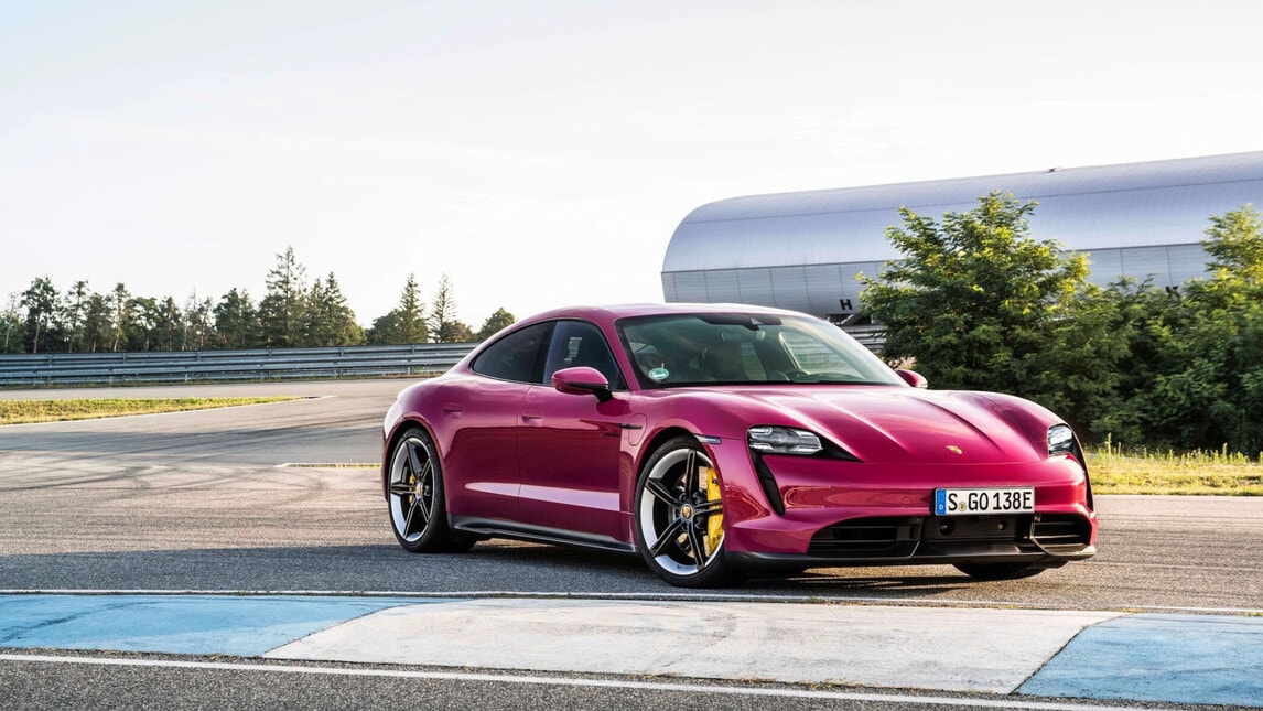 Porsche Taycan 2022: gli aggiornamenti