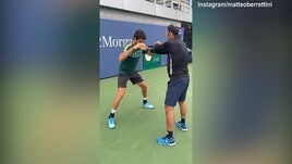 Tennis, super riflessi di Berrettini in allenamento