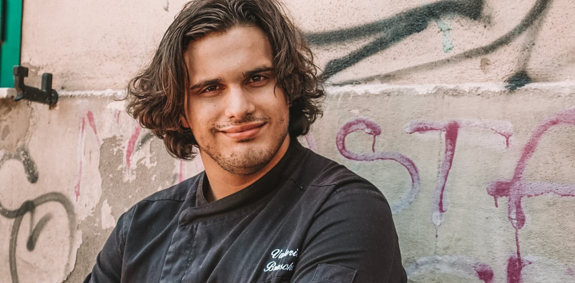 Carne da bere e tubetti di lasagna: Valerio Braschi si diverte