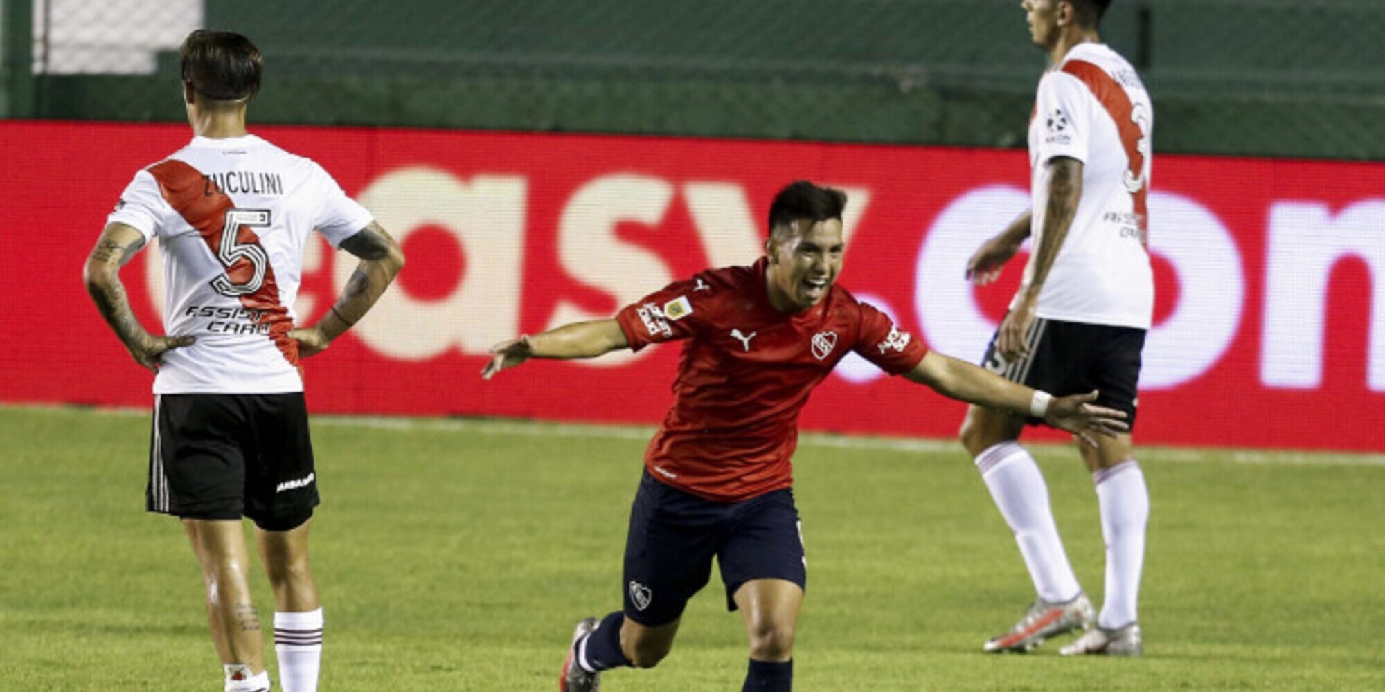 Alan Velasco, la maglia numero 10 dell’Independiente e il maestro di Aguero