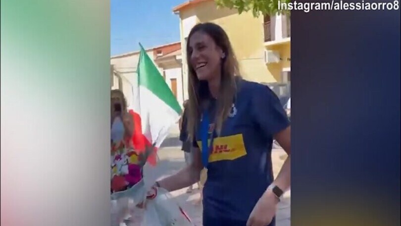 Alessia Orro torna a casa, le lacrime del nonno
