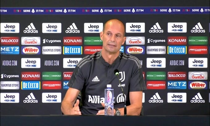 Allegri: "McKennie sta bene e sarà negli 11. Chiesa rimarrà a casa"