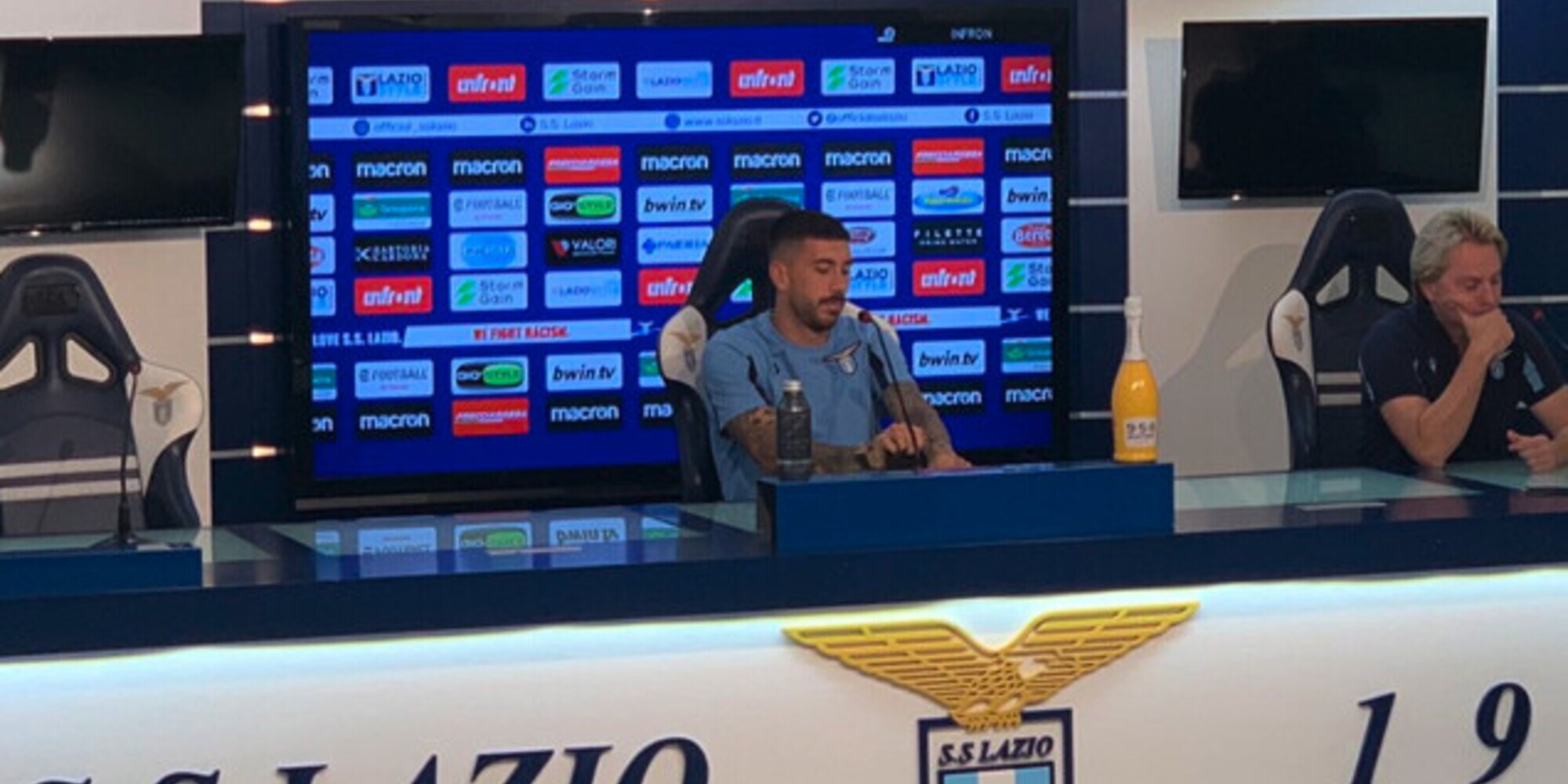 Lazio, Zaccagni si presenta: "Qui per Sarri. Già carico per il derby"