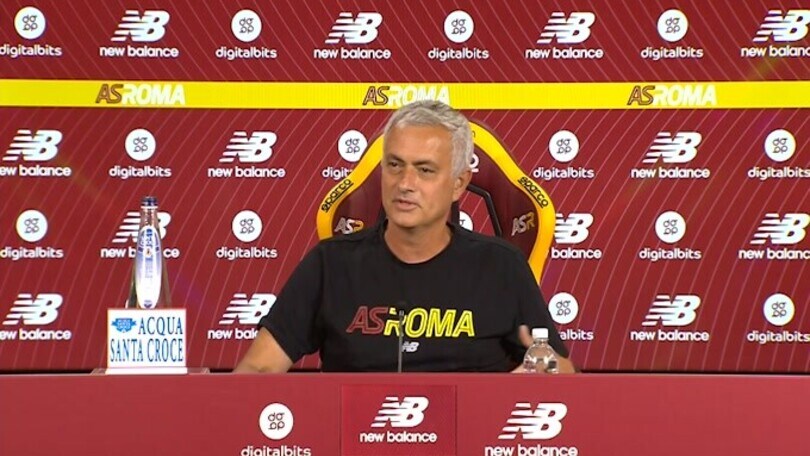 Mourinho: "Pellegrini vuole rimanere alla Roma"