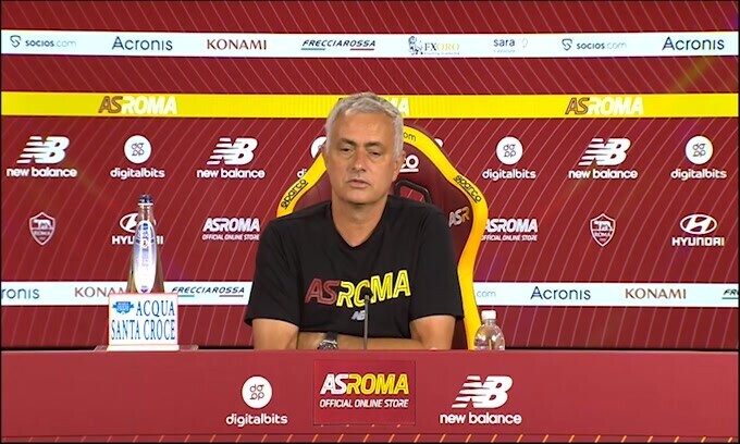 Mourinho: "Grazie Ferguson, le sue parole pesanti"
