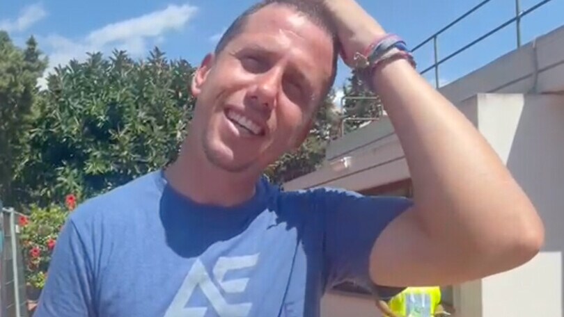 Stavolta è Paquito Navarro che fa un saluto al Corriere dello Sport!