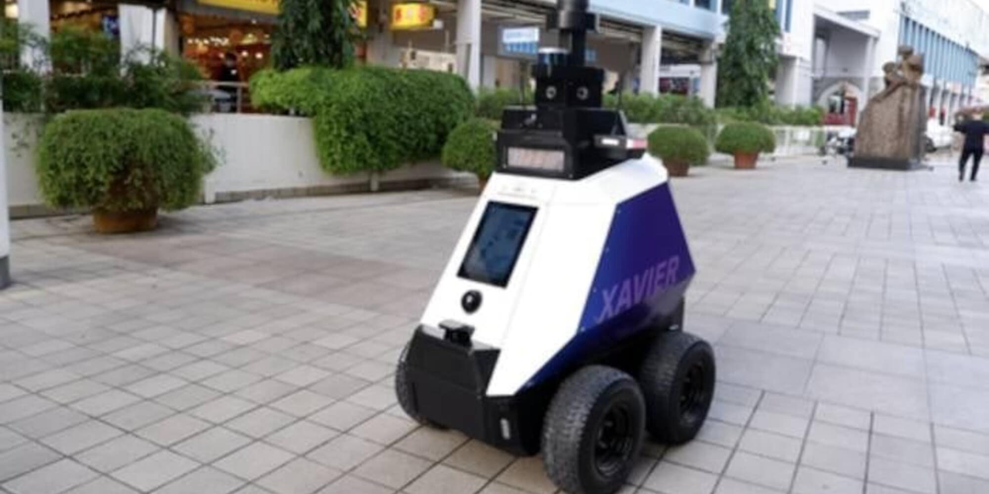 Ecco Xavier, il robot che segnala i parcheggi in divieto di sosta