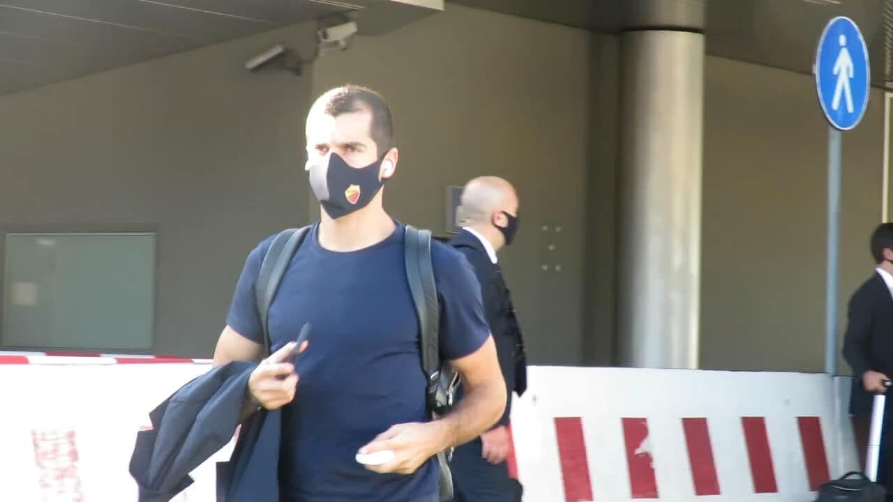 La Roma in partenza per Verona: c’è Mkhitaryan, out Viña