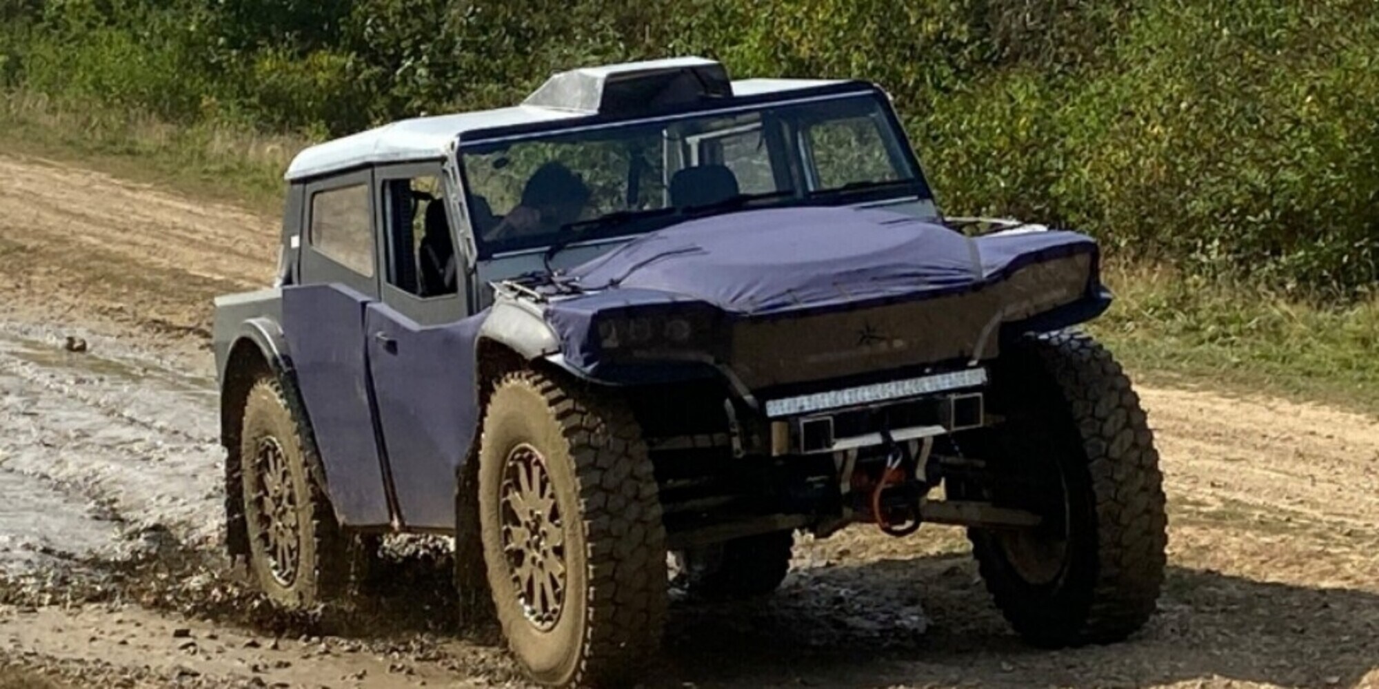 Fering Pioneer, autonomia da record: 7000 km per il pick-up elettrico