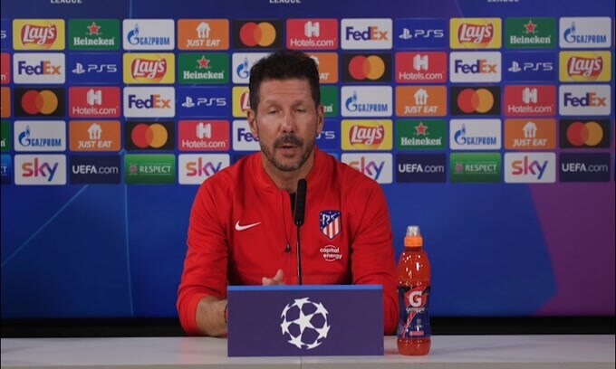 Simeone: "Dobbiamo cercare nuove strade per sorprendere avversari"