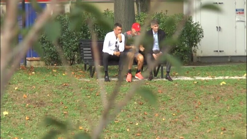 Milan, Pioli e Maldini a colloquio prima dell'allenamento