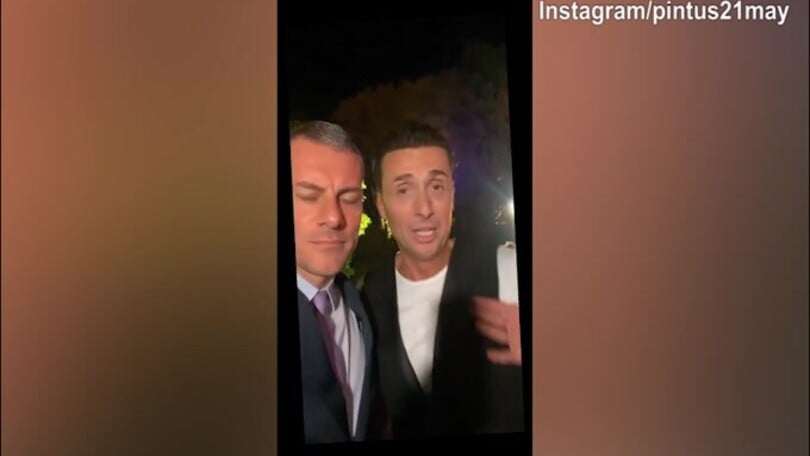 Pintus imita Ibra, ma...arriva Ibra e lo spintona!