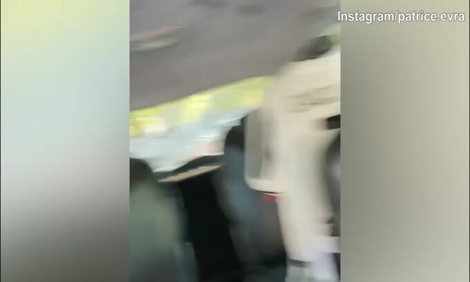 Evra a Torino, che show sul taxi!