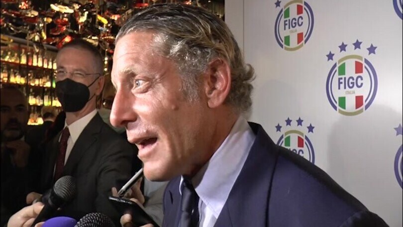 Lapo scherza: "Ho sposato la nazionale"