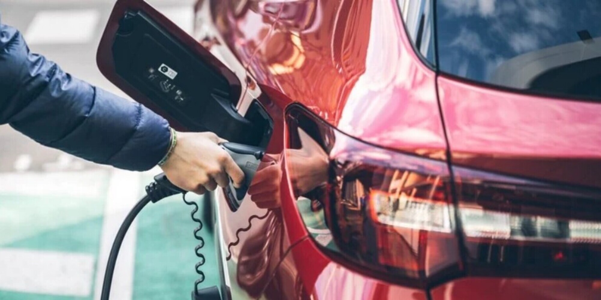 Auto elettriche: i modelli con più autonomia (in autostrada)