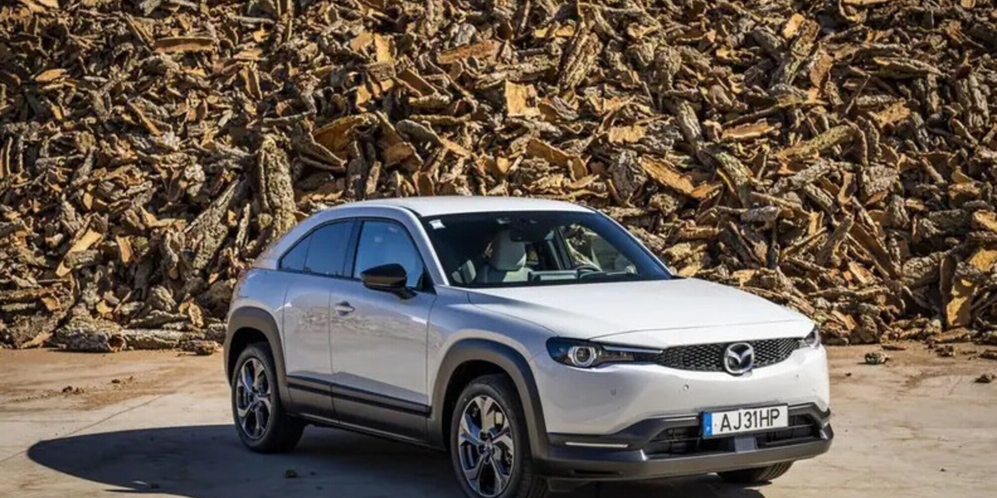 Mazda MX-30: una guida “green” e divertente