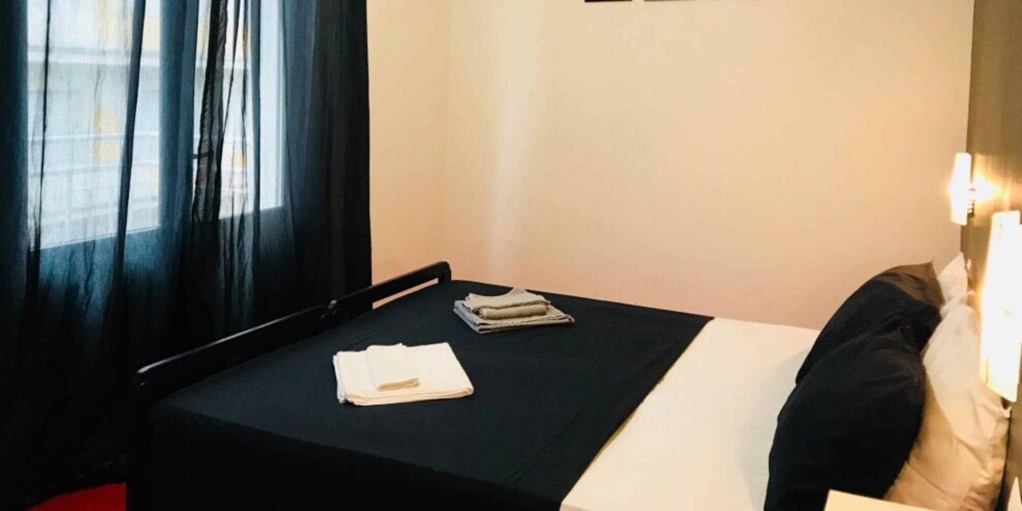 Un euro a notte, ma in diretta streaming: la proposta dell’hotel