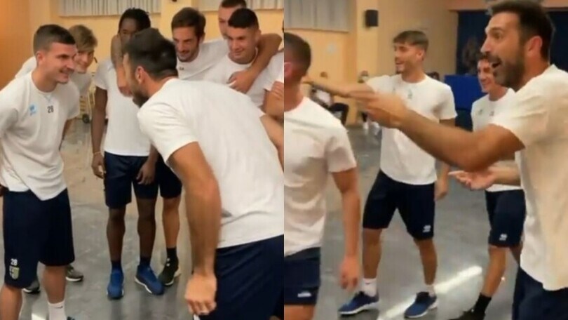 Buffon implacabile: continua a sorpresa lo show a morra cinese!