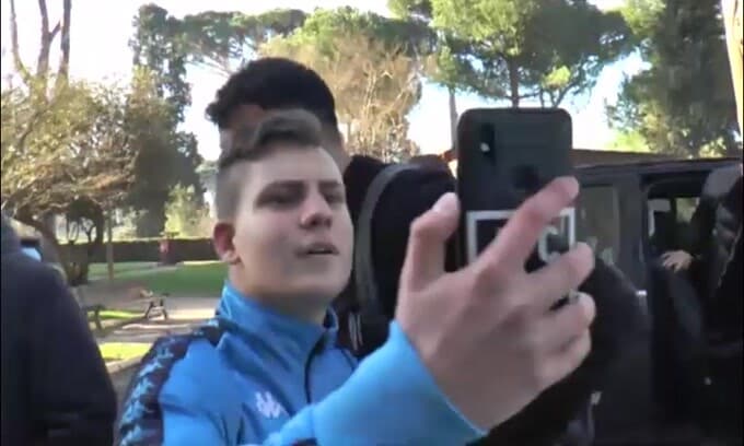 Napoli, Petagna si ferma: contrattura all’adduttore