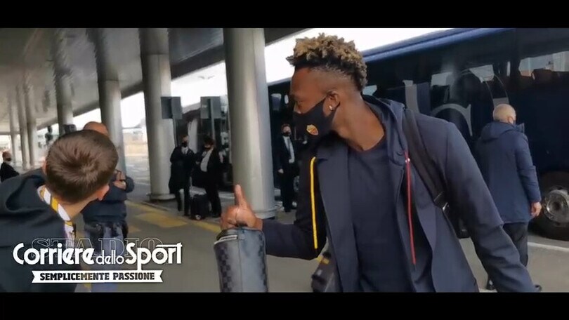 La Roma in partenza per Torino: ci sono Abraham e Viña