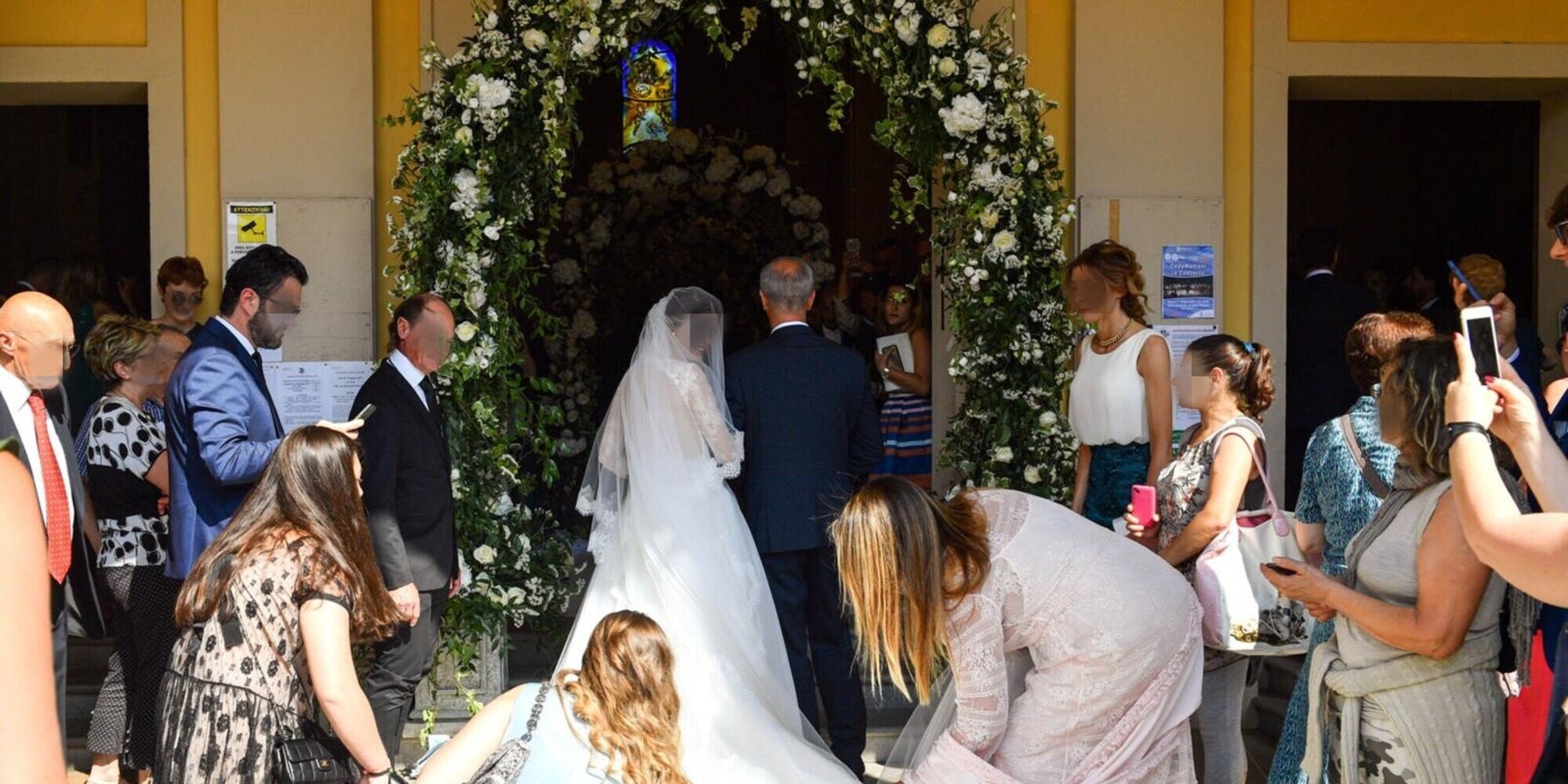 Prova a ucciderlo con un'ascia, lui le chiede di sposarlo