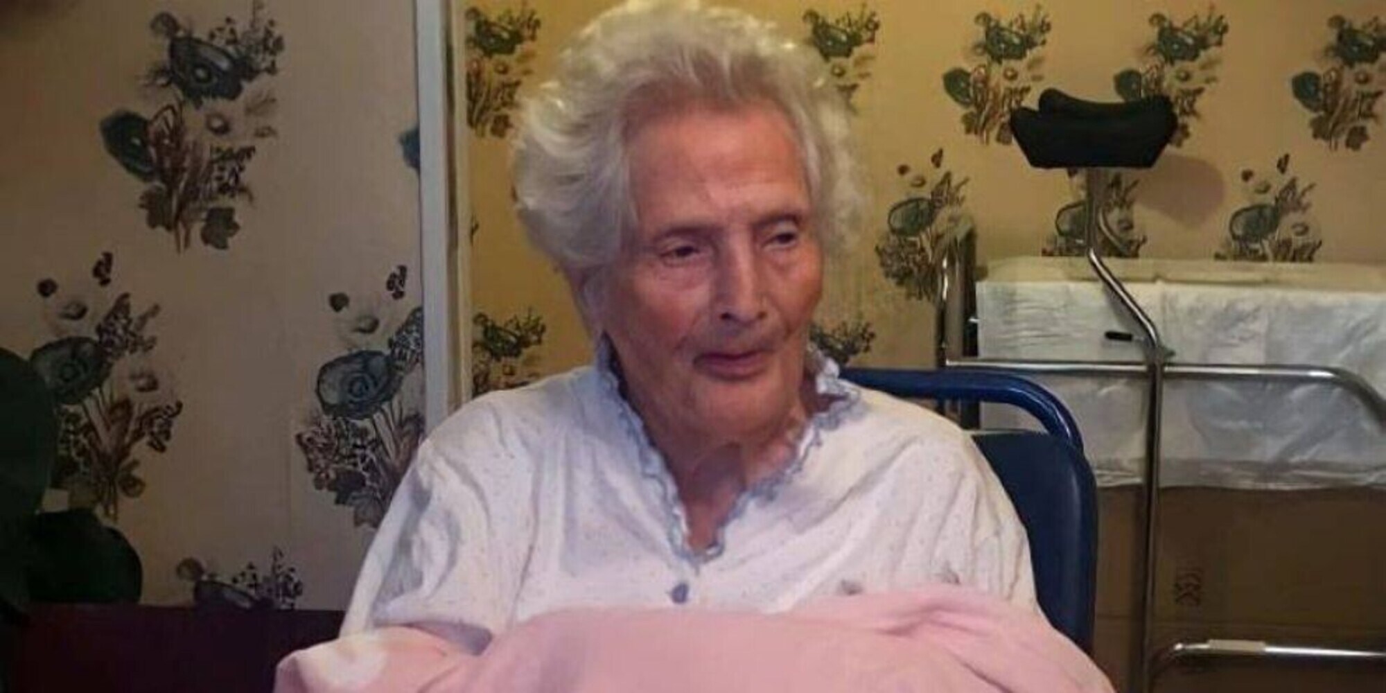 Compie 112 anni la nonna più anziana del Lazio. L'appello: "Vaccinatevi"
