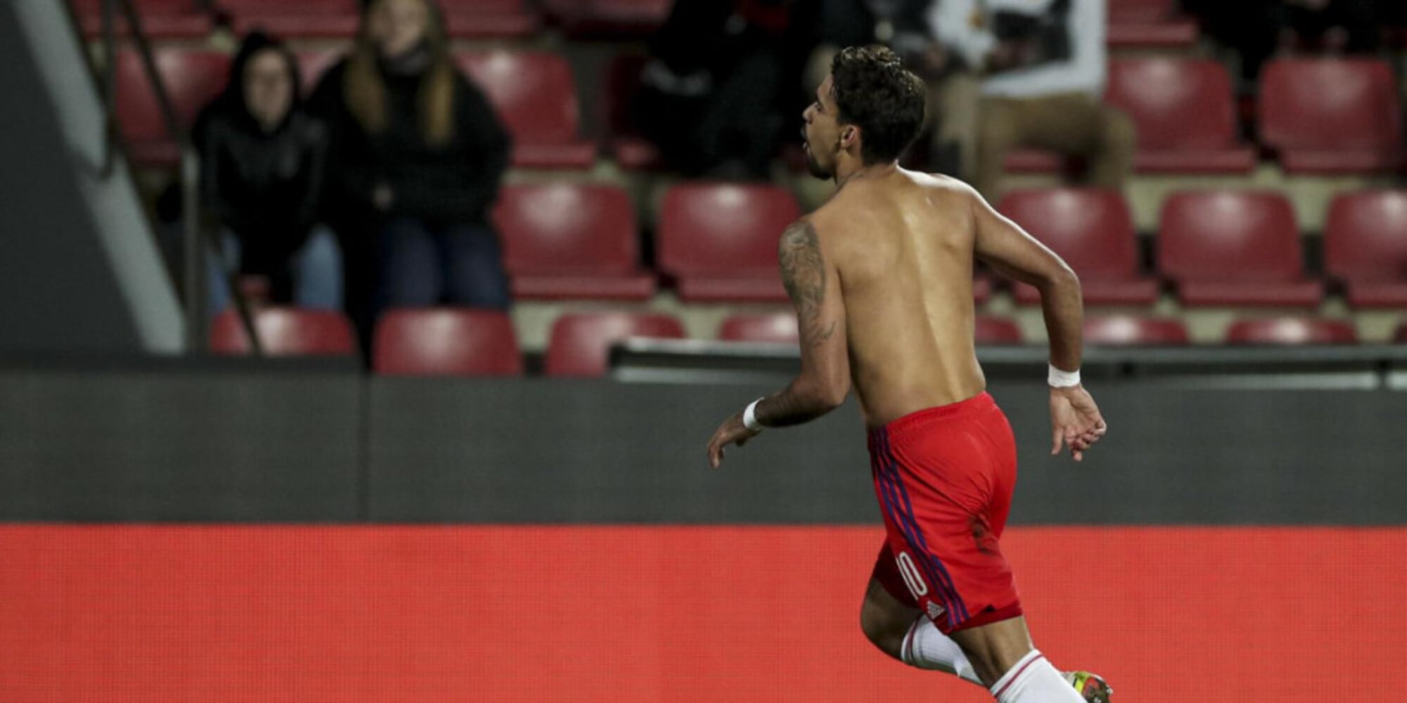 Paquetà trascina il Lione, il Galatasaray batte la Lokomotiv