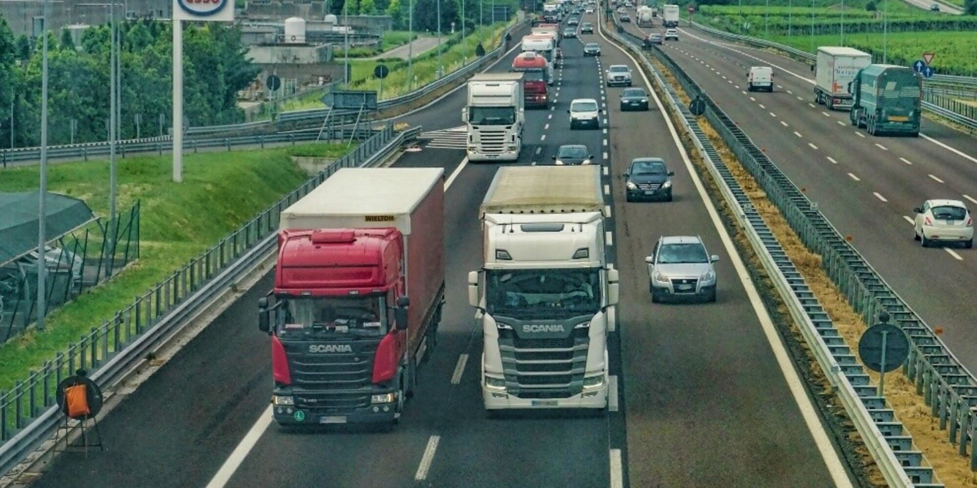 Camionista da record: 88 infrazioni e 27mila euro di multa in una volta sola