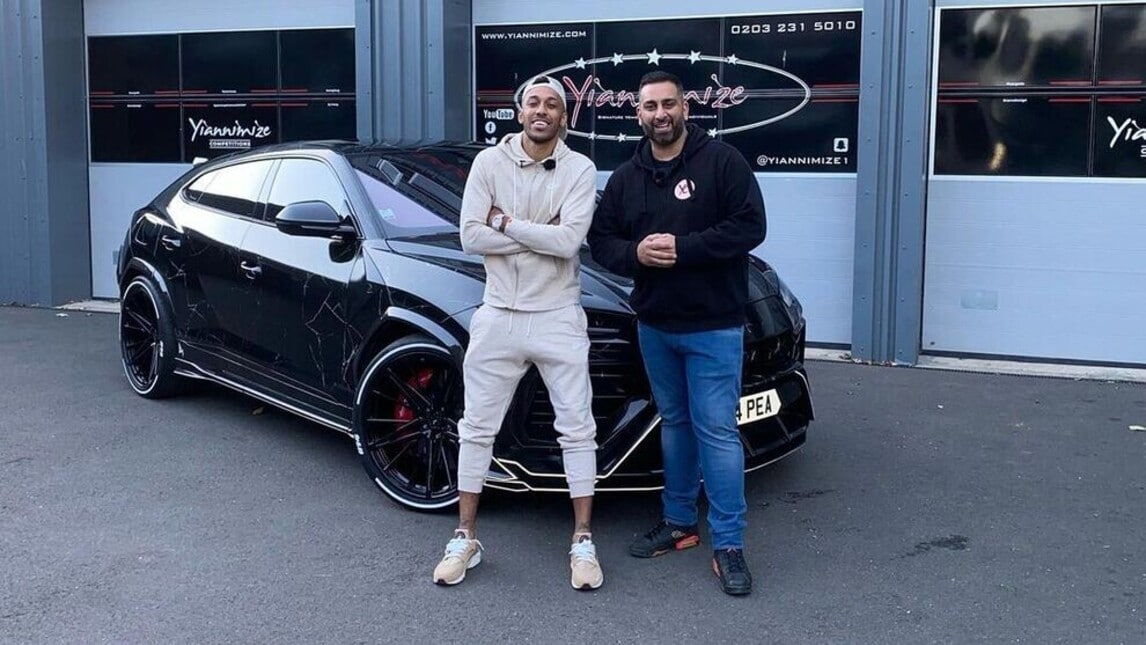 Aubameyang, nuova vita per la Lamborghini Urus: ora è di marmo