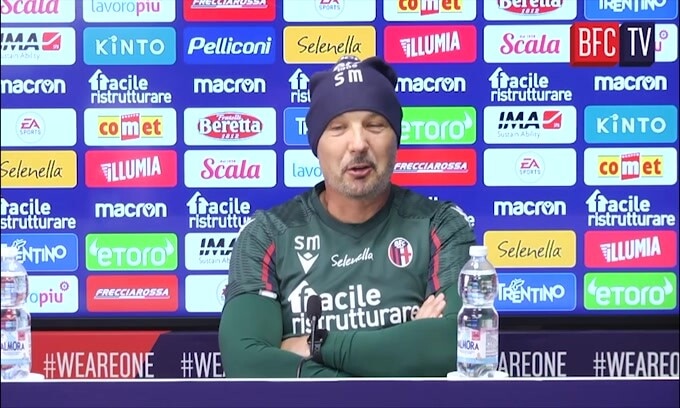 Mihajlovic sberla a Hickey: "Devo stare attento"