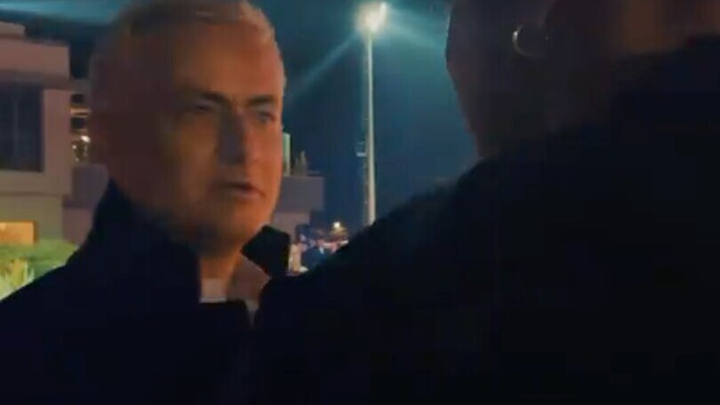 Roma, festa per i dipendenti: presenti Mourinho, Pellegrini e Ryan Friedkin
