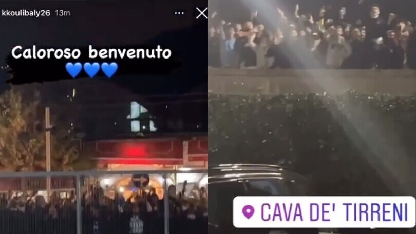 Koulibaly e il caloroso benvenuto dei tifosi del Napoli