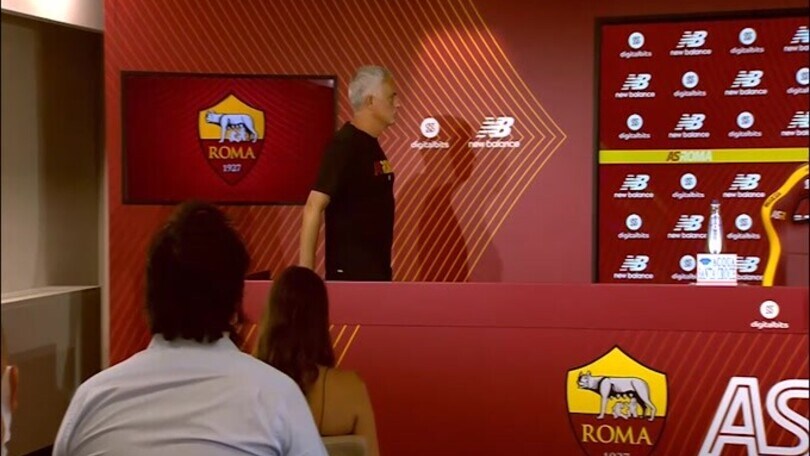 Giudice Sportivo, punita la Roma: ammenda per Mou e chiusa la Curva Sud