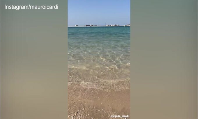 Mauro Icardi e Wanda Nara, relax al mare