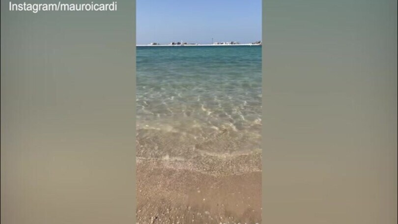 Mauro Icardi e Wanda Nara, relax al mare