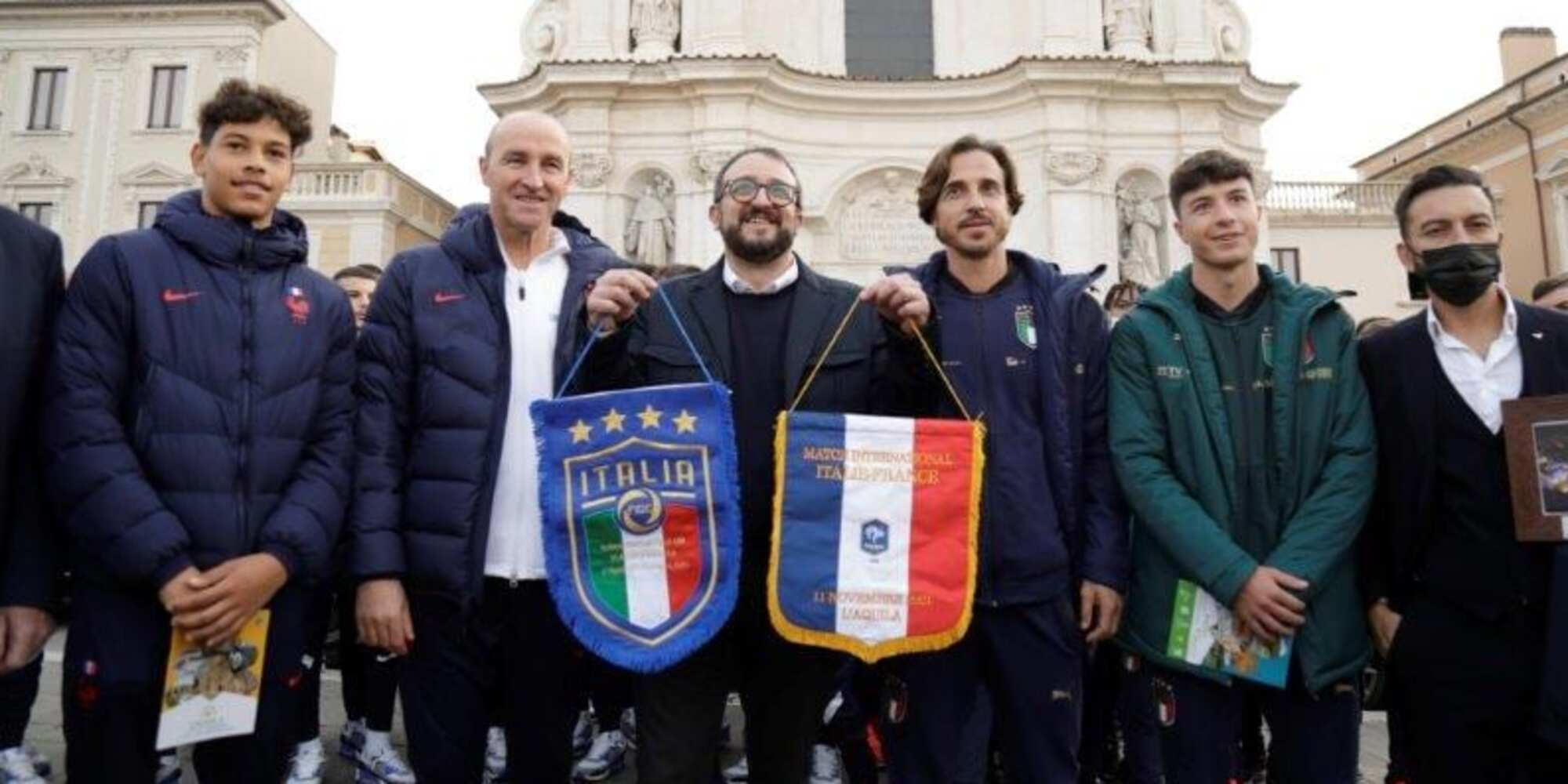 Italia e Francia U18 insieme all'Aquila: visita alla chiesa di Santa Maria del Suffragio