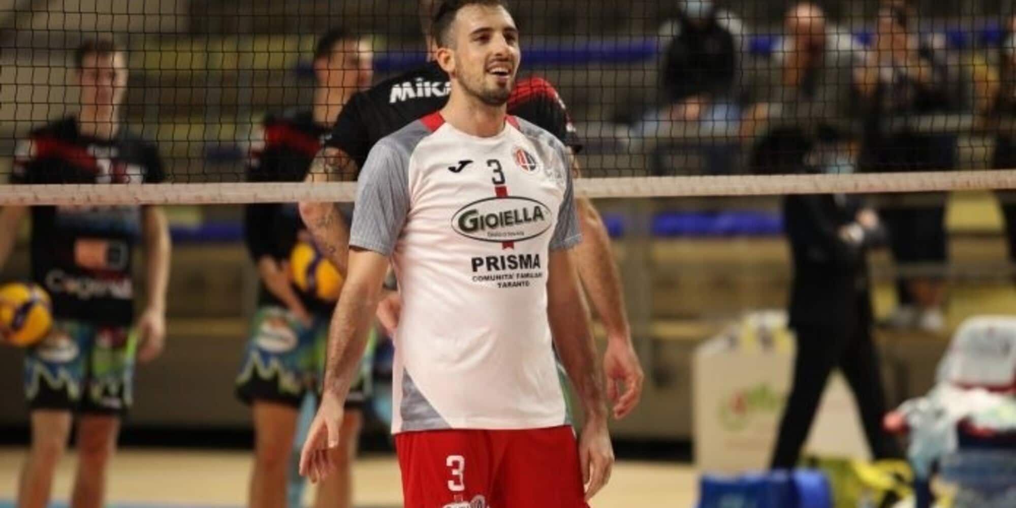 Taranto rescinde con Pellegrino