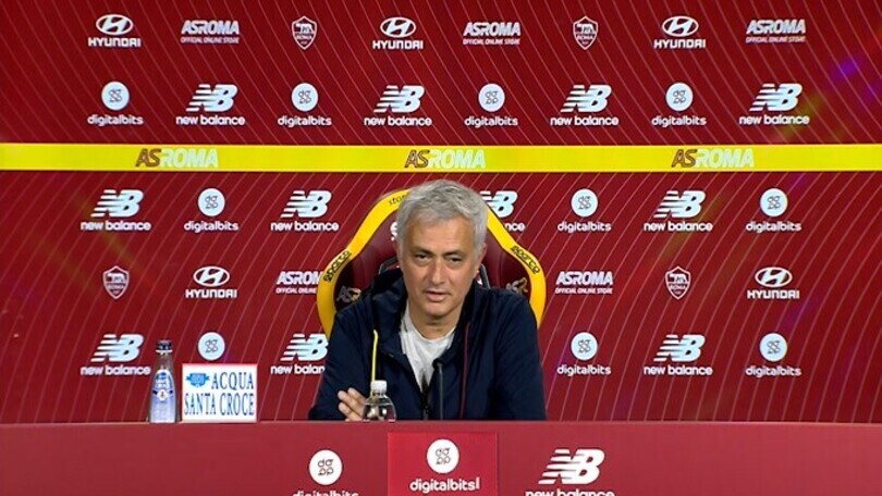 Mourinho ai giornalisti: "Vediamo chi è il più bravo"