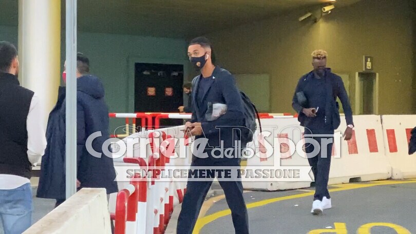 La Roma in partenza per Genova: ci sono Smalling e Pellegrini