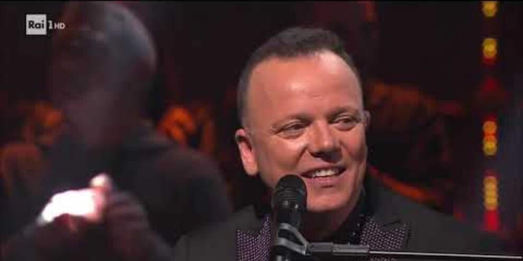 In un video di Gigi D'Alessio con l'amante: risarcita per danni morali