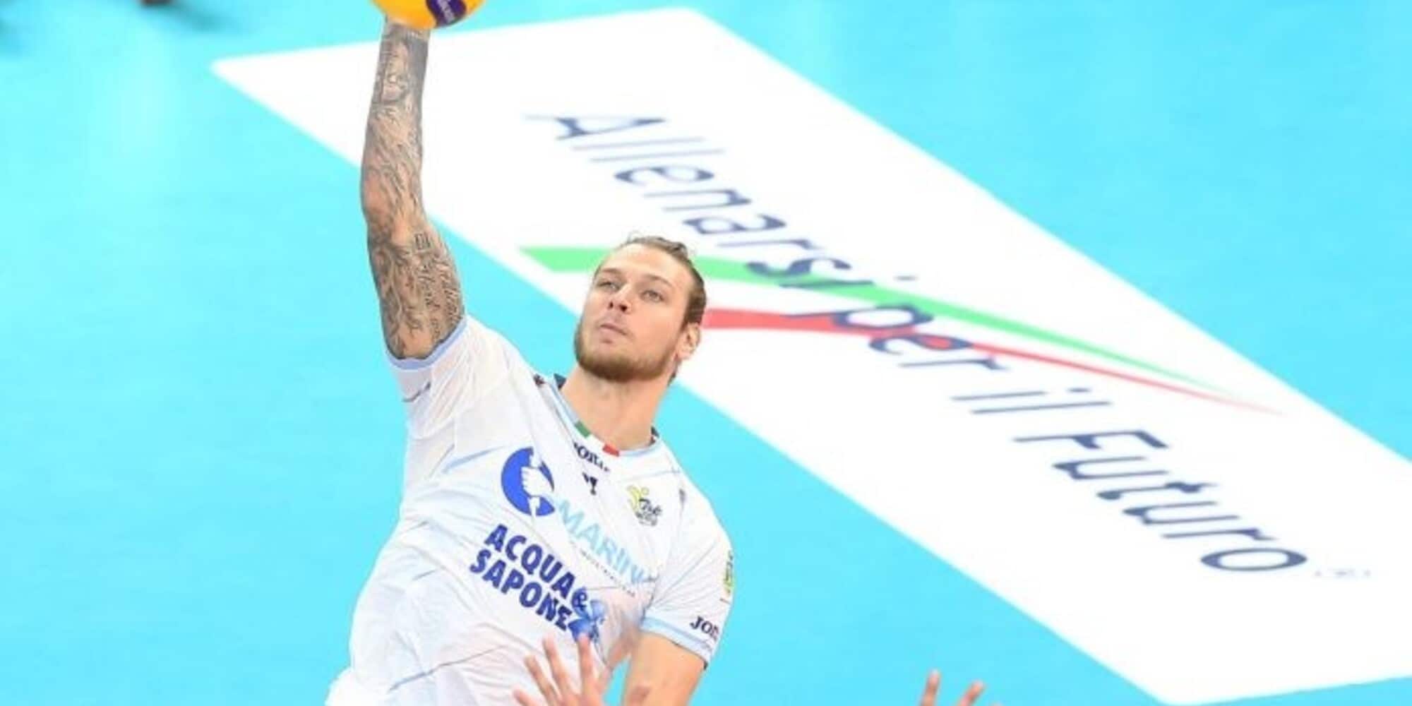 Rottura del crociato per Szwarc