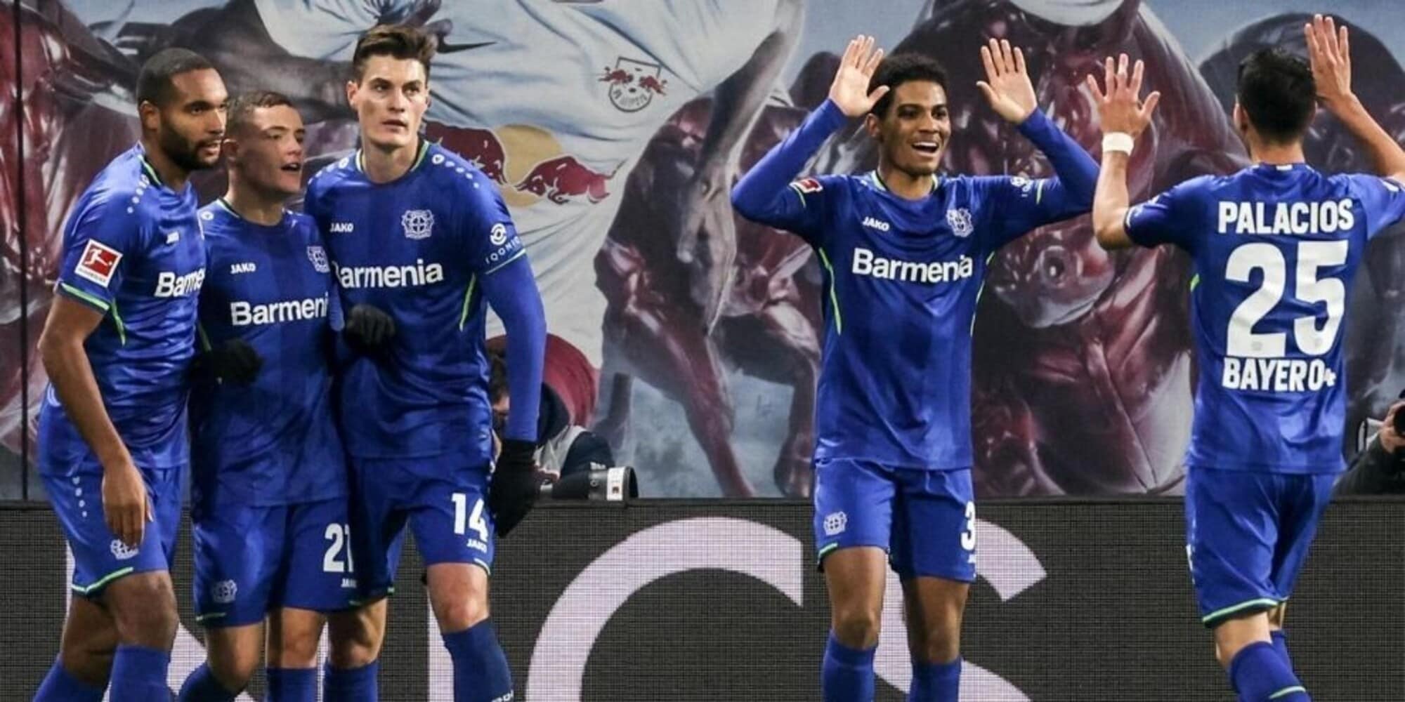 Bundesliga, il Leverkusen vola: tris al Lipsia. Vince l'Eintracht al 95'