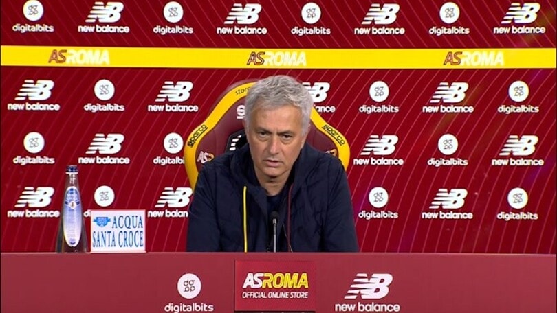 Mourinho: "Quarto posto? Lotta stimolante"