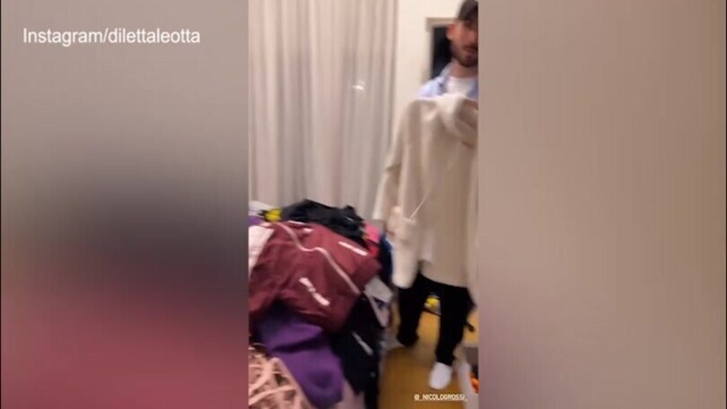 Diletta è disperata! Buttano via tutti i suoi vestiti...