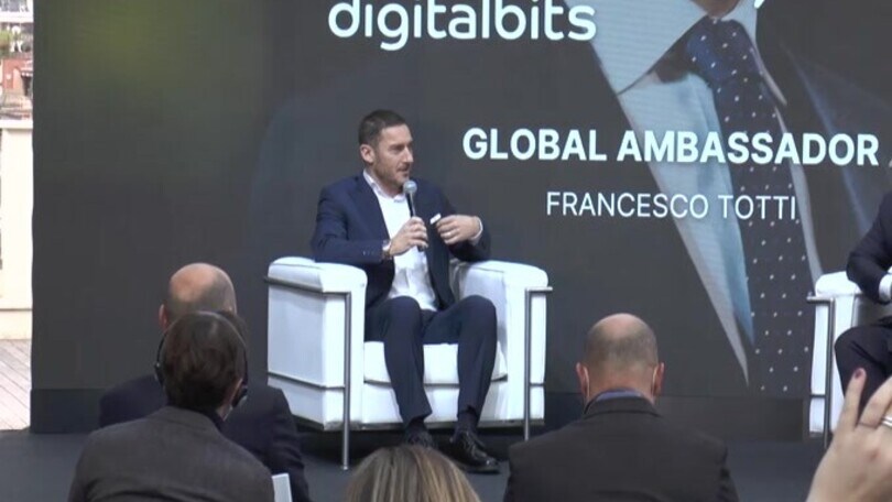 Totti: "Finalmente starò al passo con i miei figli"